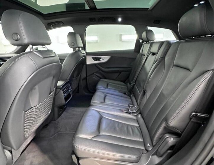 Audi Q7 SUV 0,0 0