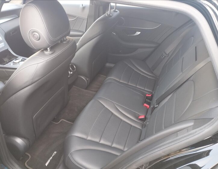 Mercedes-Benz Třídy C Kombi 2,0 l 143 kw