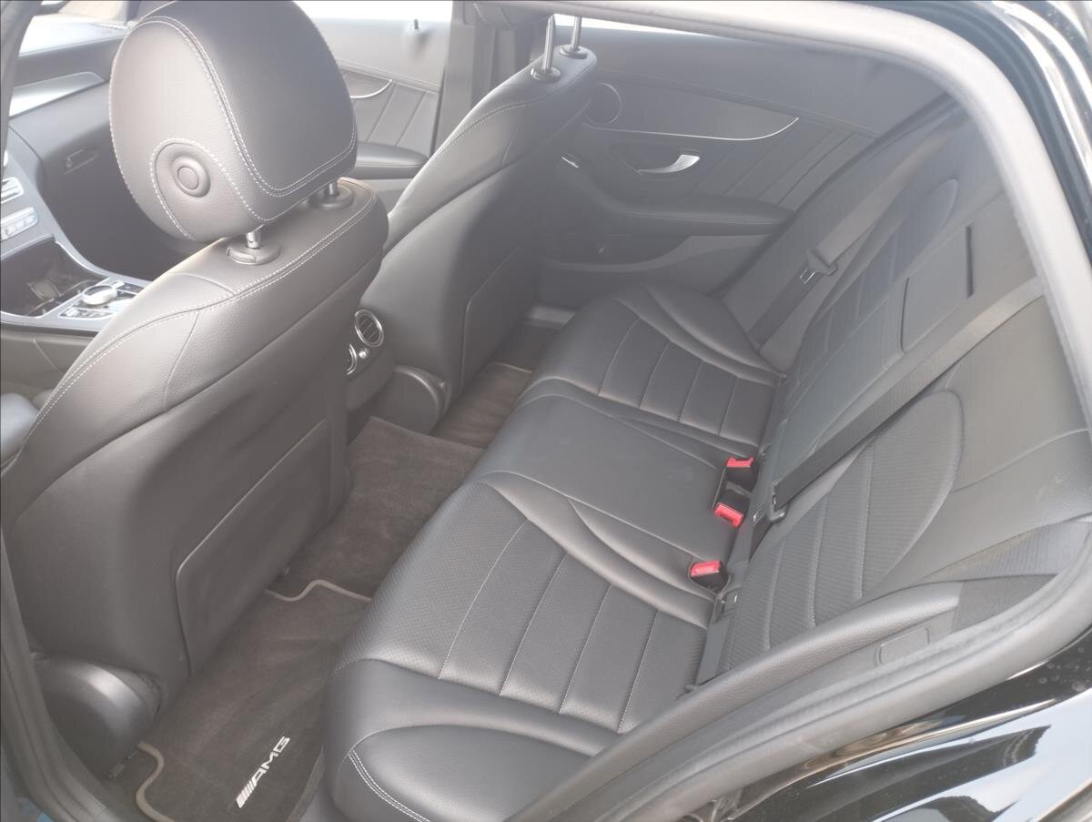 Mercedes-Benz Třídy C Kombi 2,0 l 143 kw