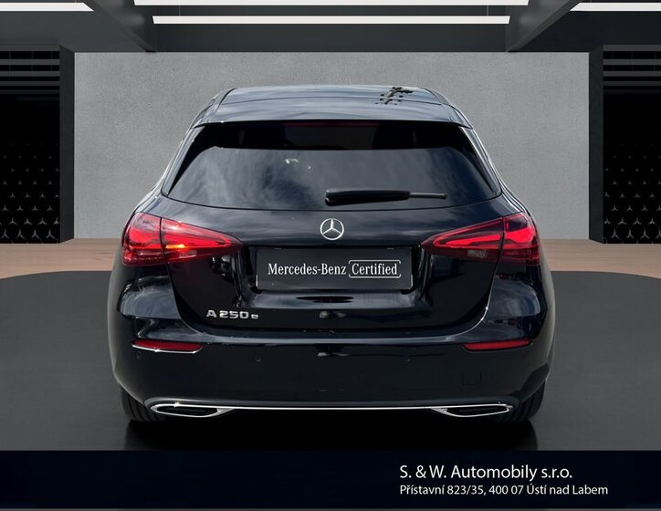 Mercedes-Benz Třídy A Hatchback 1,3 l 120 kw