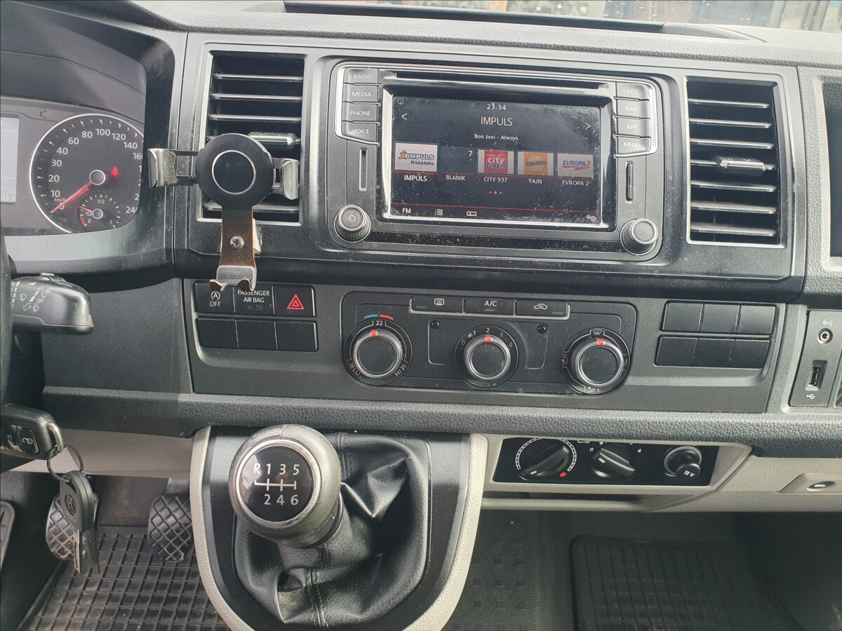 Volkswagen Transporter Kombi 2,0 l 110 kw