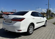 Toyota Corolla Sedan / Limuzína 1,6 l 97 kw