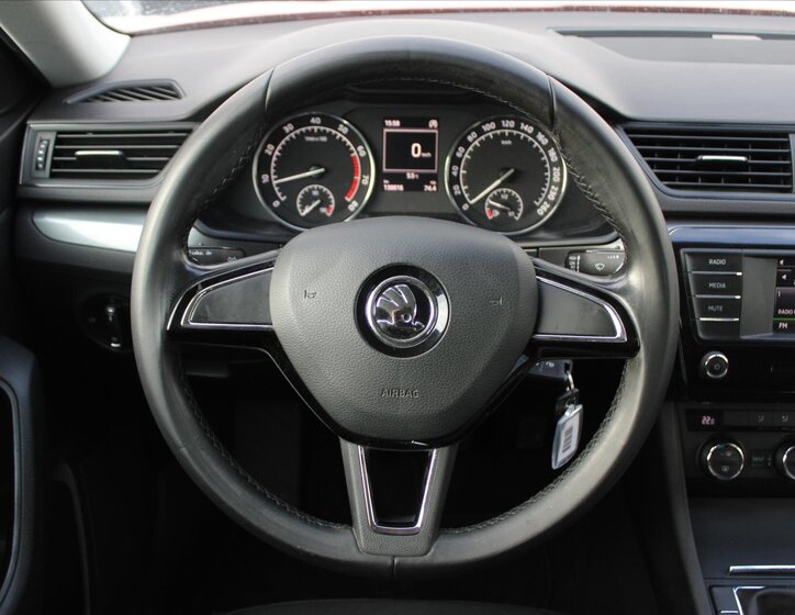 Škoda Superb Kombi 1,4 l 110 kw