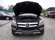 Mercedes-Benz GL SUV 4,7 l 320 kw