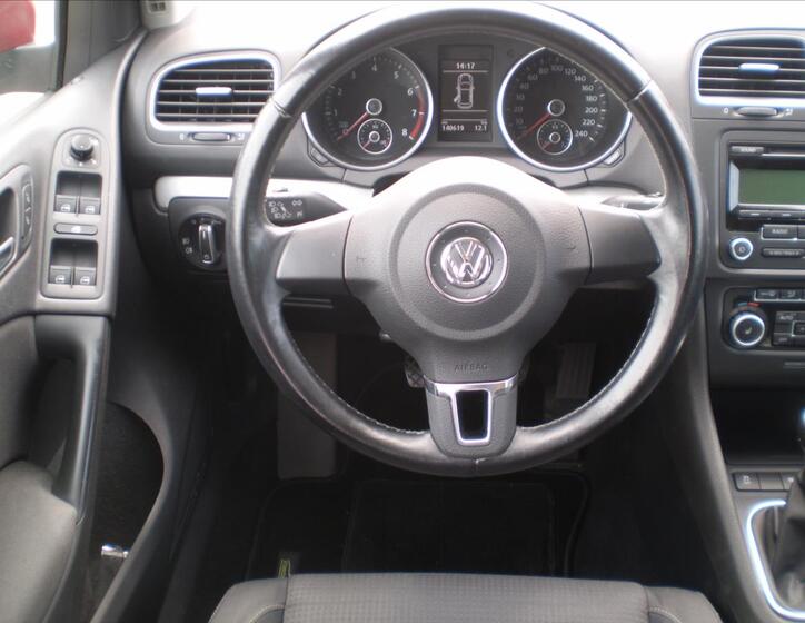 Volkswagen Golf 10