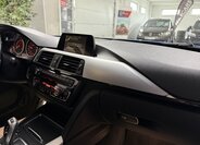 BMW Řada 4 Sedan / Limuzína 2,0 l 135 kw