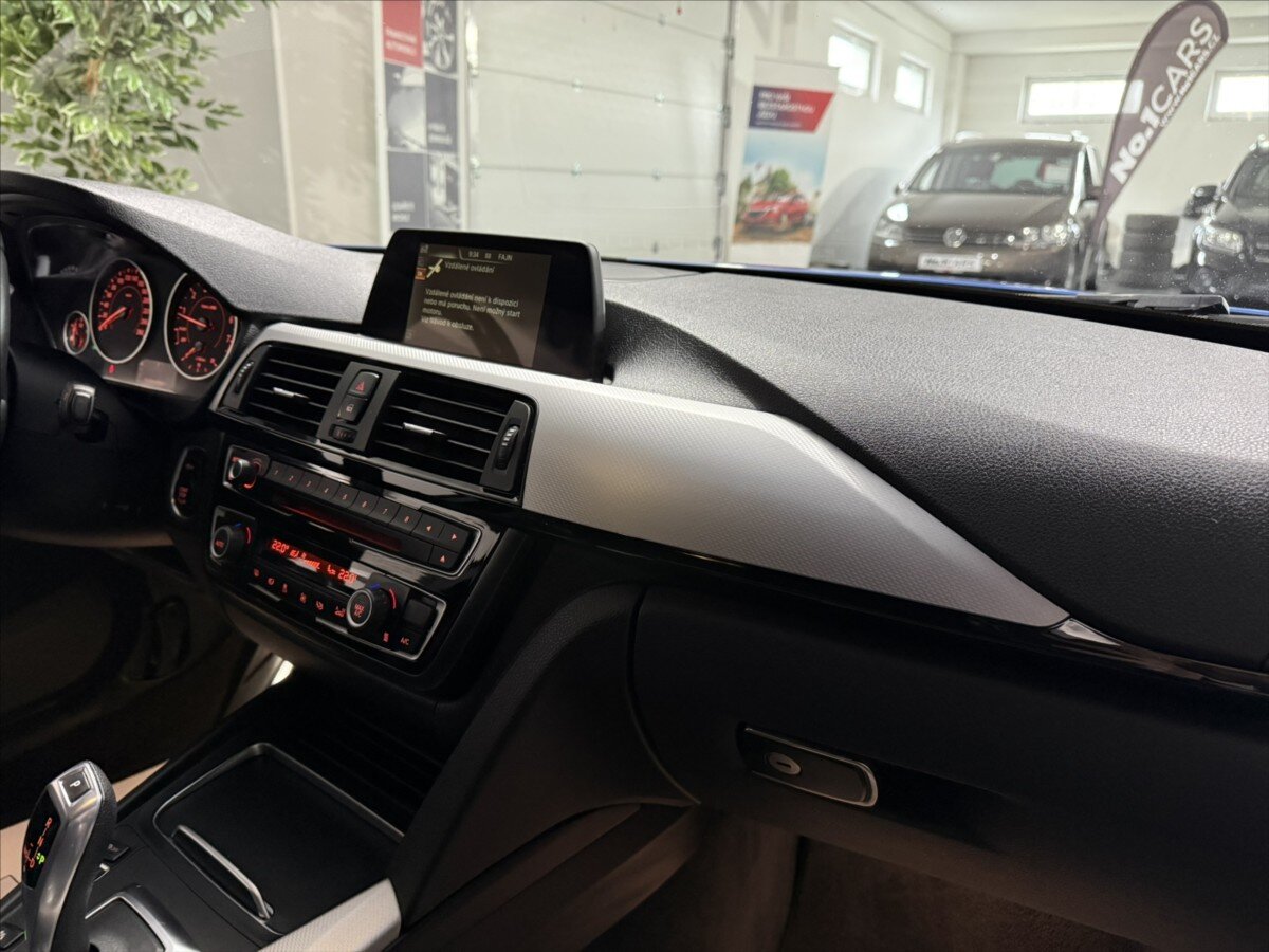 BMW Řada 4 Sedan / Limuzína 2,0 l 135 kw