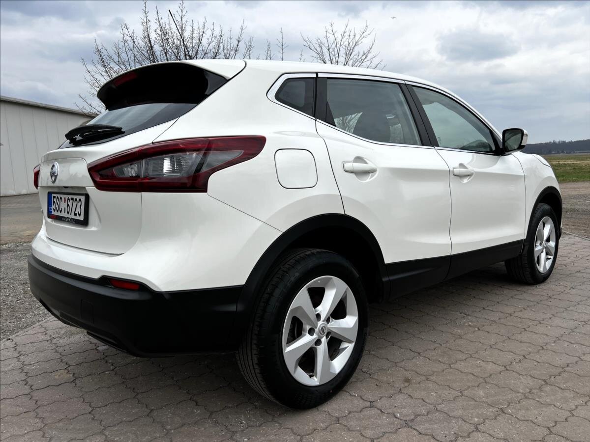 Nissan Qashqai SUV / Terénní 1,3 l 103 kw