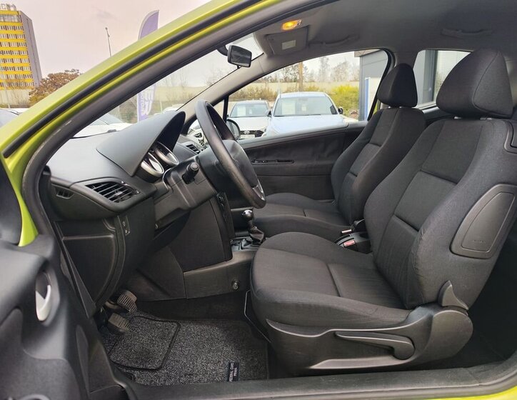 Peugeot 207 13