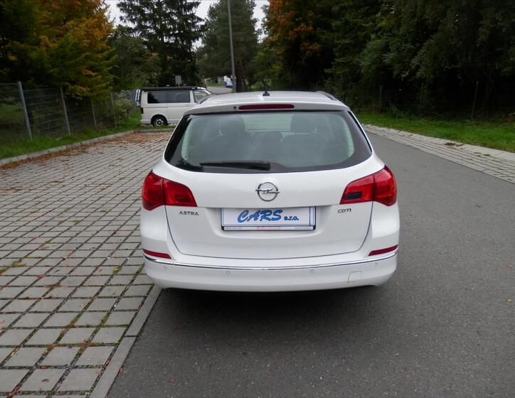 Opel Astra 8