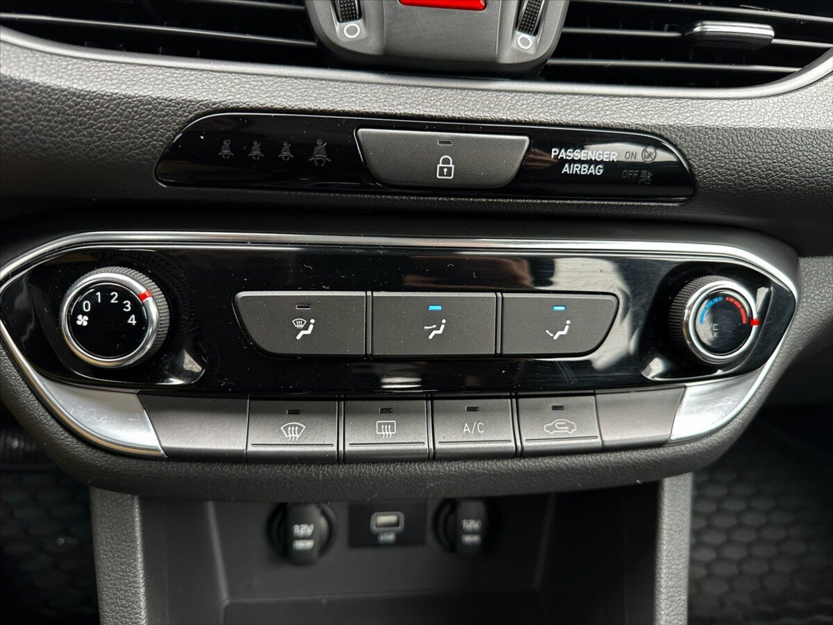 Hyundai i30 Kombi 1,6 l 85 kw