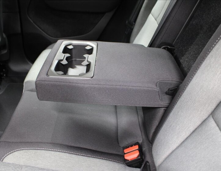 Volvo XC40 Kombi 2,0 l 145 kw