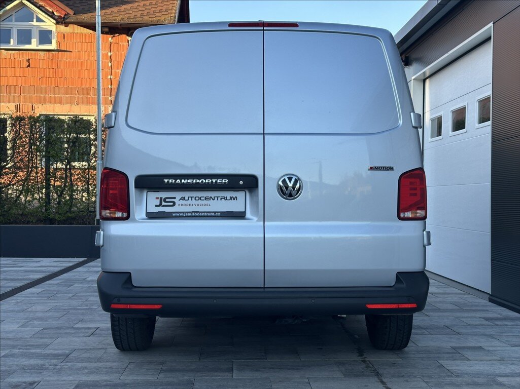 Volkswagen Transporter Skříň 2,0 l 110 kw