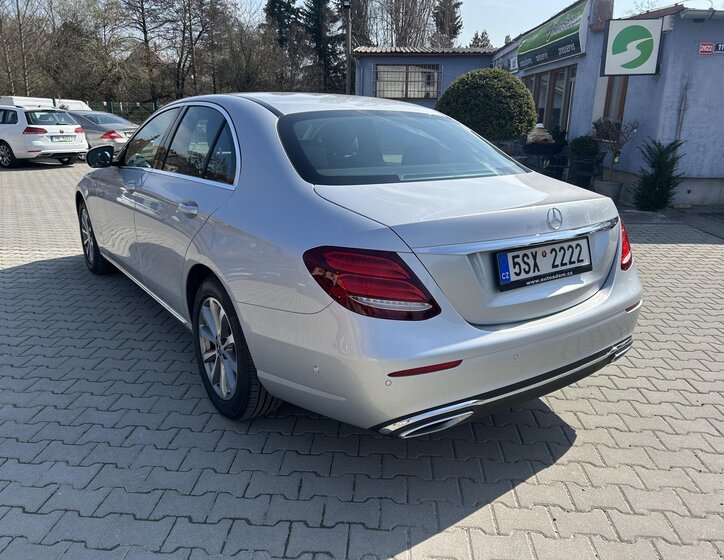 Mercedes-Benz Třídy E Sedan / Limuzína 3,0 l 190 kw