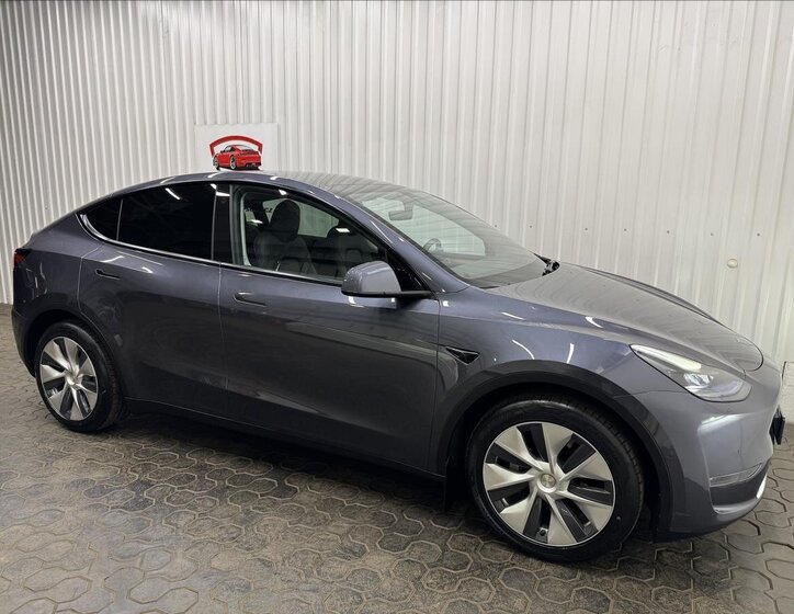 Tesla Model Y SUV / Terénní 0,0 378 kw