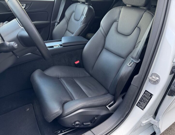 Volvo V60 Kombi 2,0 l 145 kw