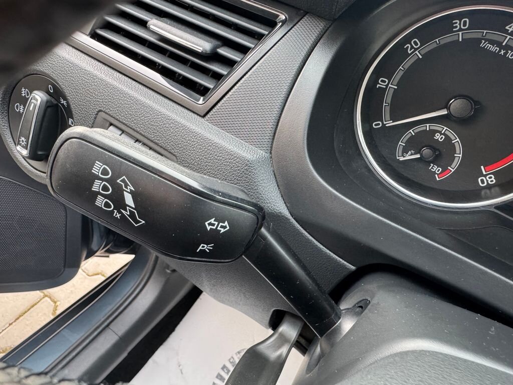 Škoda Rapid Hatchback 999,0 70 kw