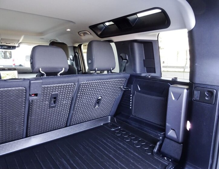 Land Rover Defender SUV / Terénní 3,0 l 221 kw