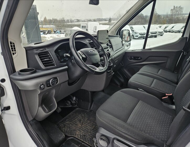 Ford Transit 7