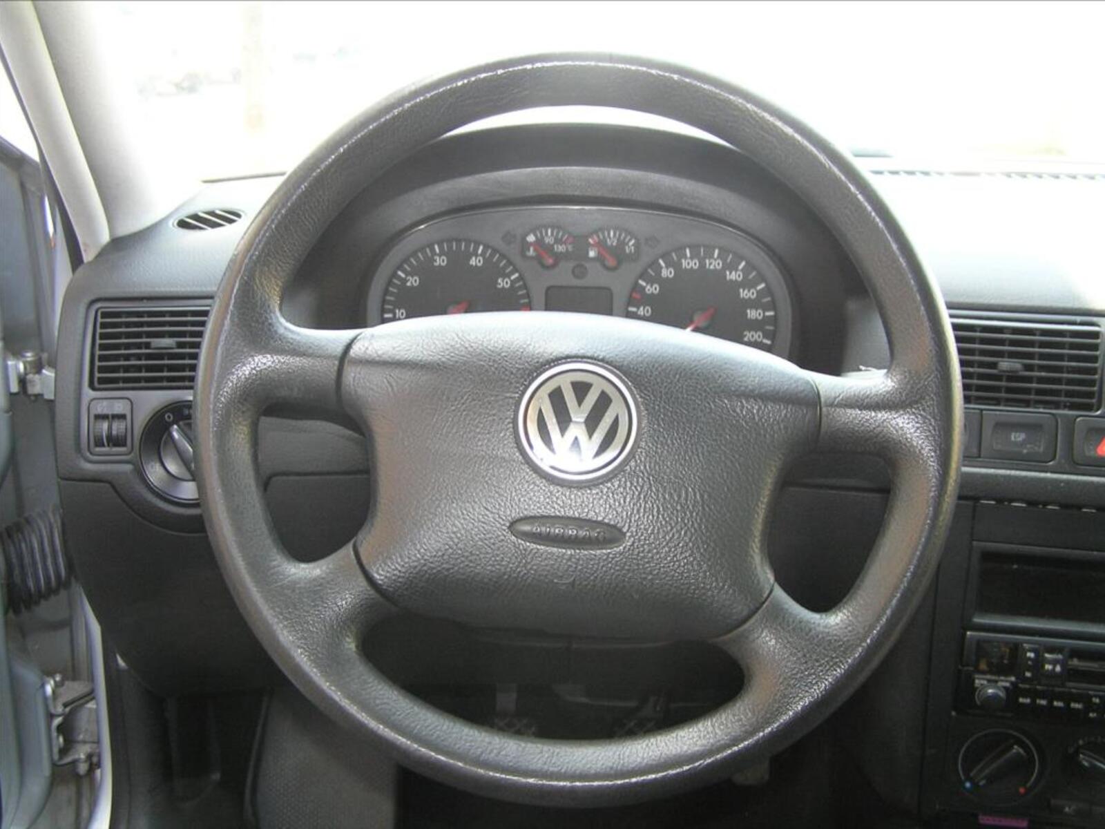 Volkswagen Golf 10