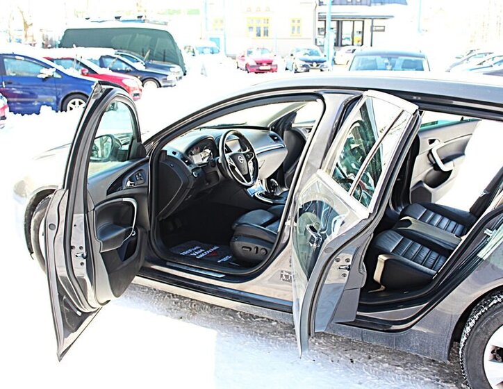 Opel Insignia Kombi 2,0 l 120 kw