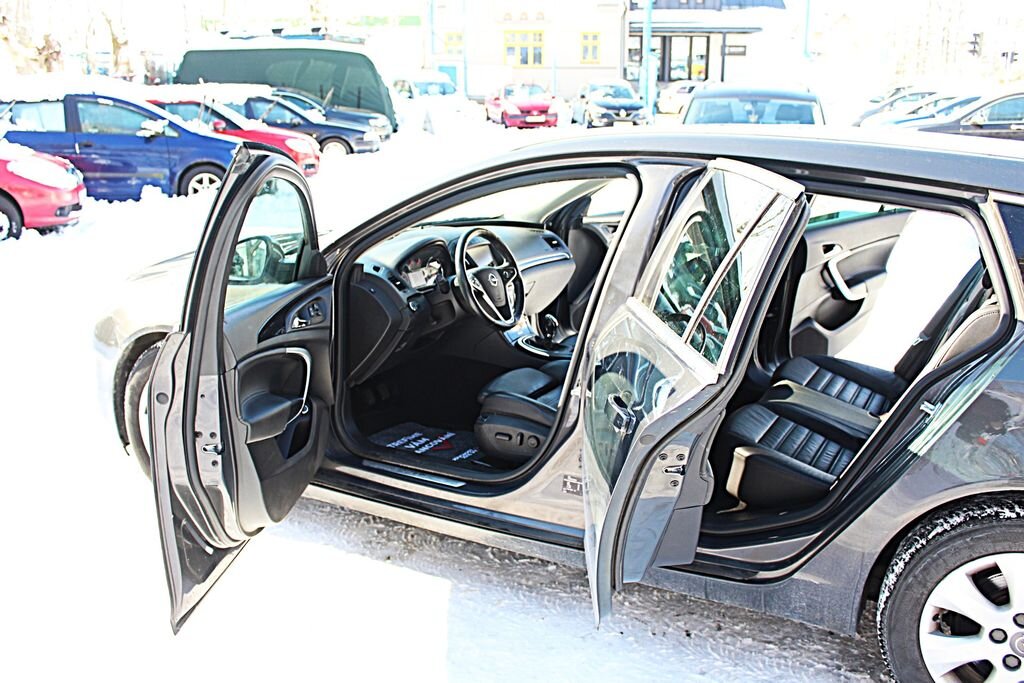 Opel Insignia Kombi 2,0 l 120 kw