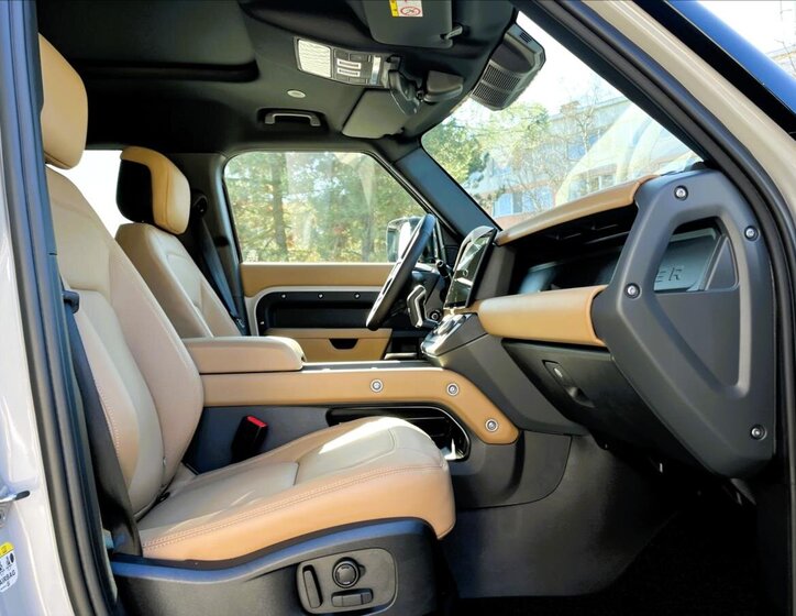 Land Rover Defender SUV / Terénní 5,0 l 313 kw