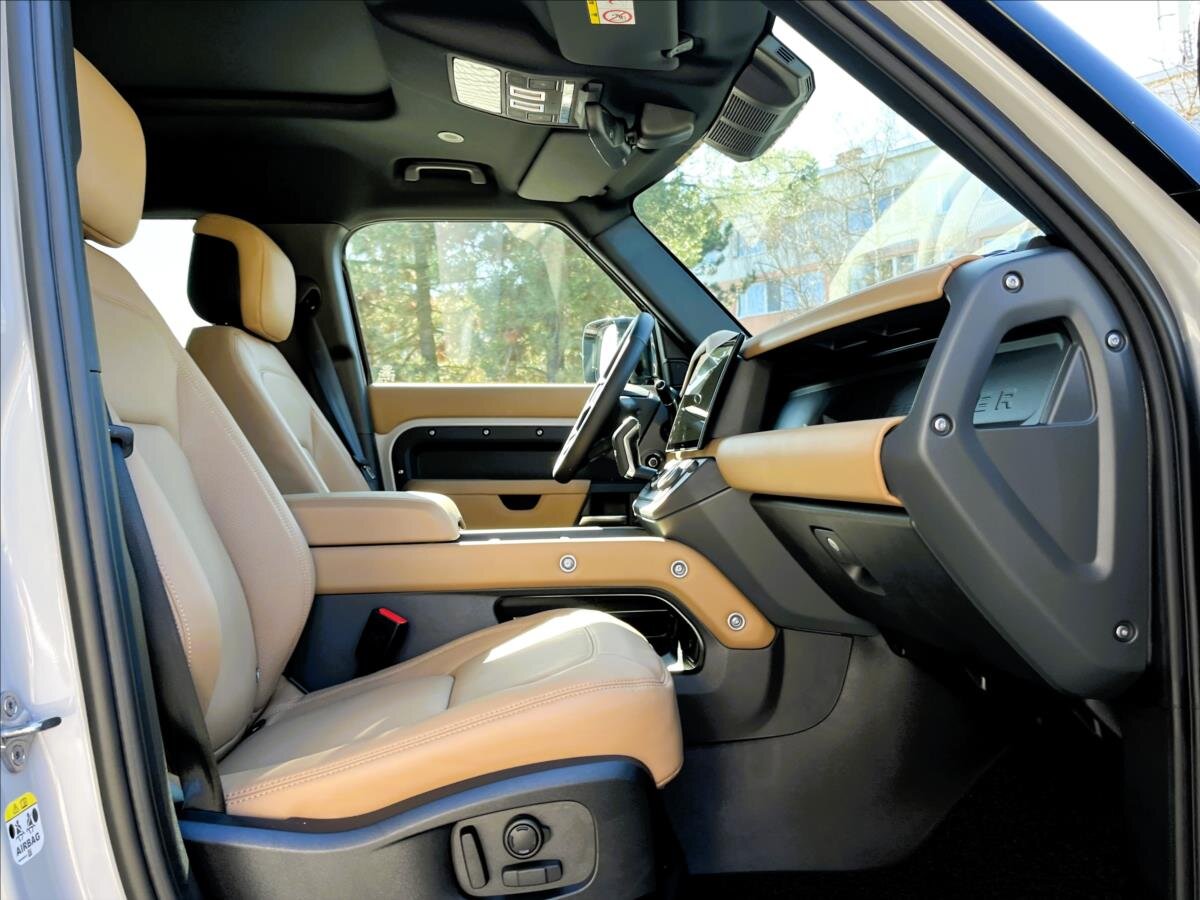 Land Rover Defender SUV / Terénní 5,0 l 313 kw