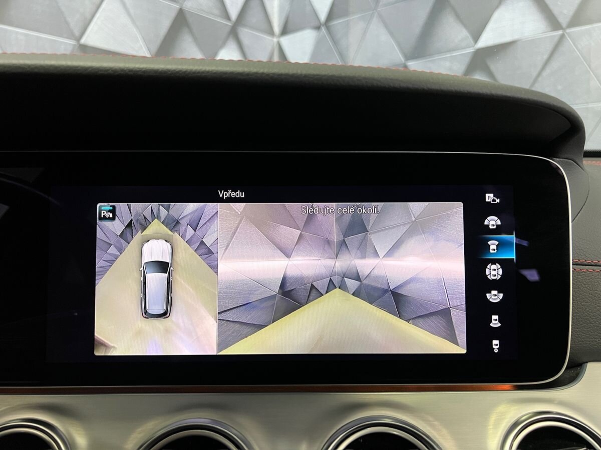 Mercedes-Benz Třídy E Kombi 3,0 l 320 kw