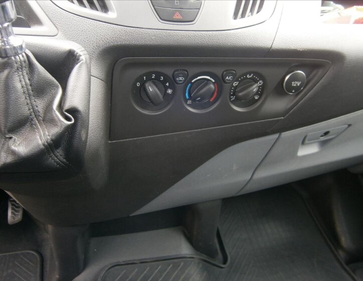 Ford Transit Custom 12