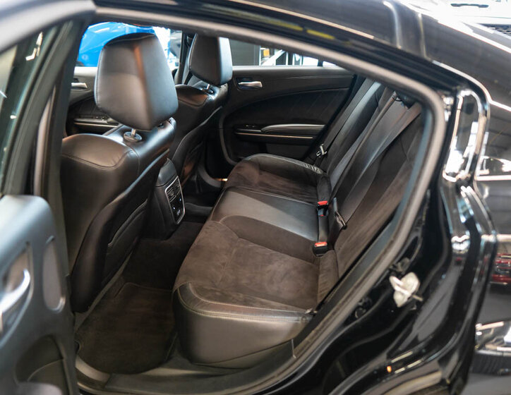 Dodge Charger Sedan / Limuzína 6,4 l 361 kw