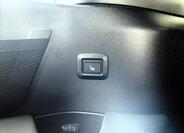 Land Rover Defender 27