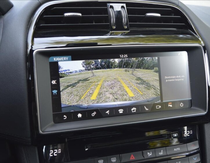 Jaguar F-Pace SUV 2,0 l 132 kw