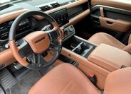 Land Rover Defender SUV 4,4 l 467 kw