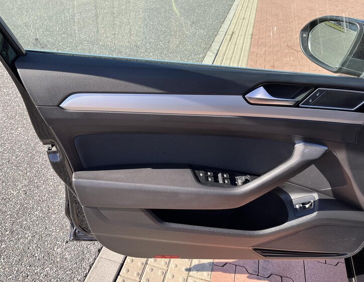 Volkswagen Passat Kombi 2,0 l 110 kw