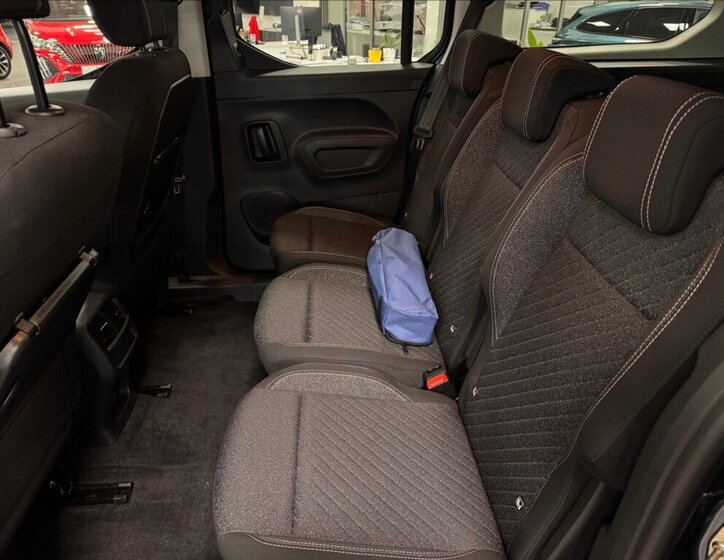 Peugeot Rifter MPV 1,5 l 96 kw