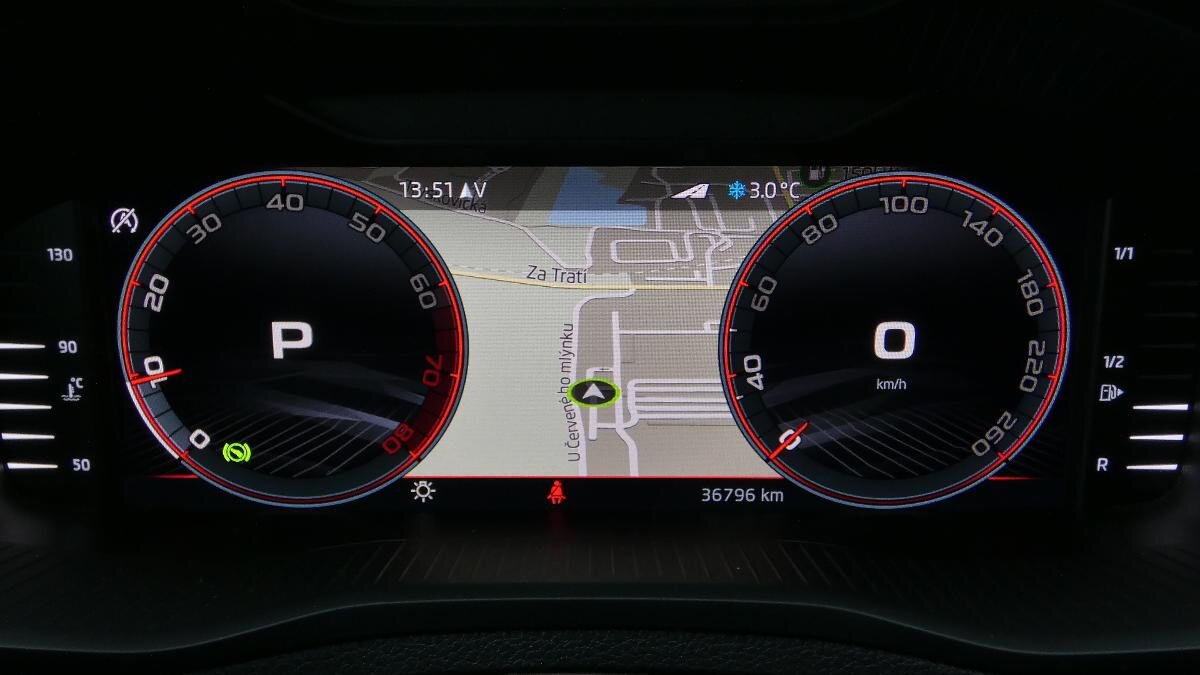 Škoda Karoq SUV 1,5 l 110 kw