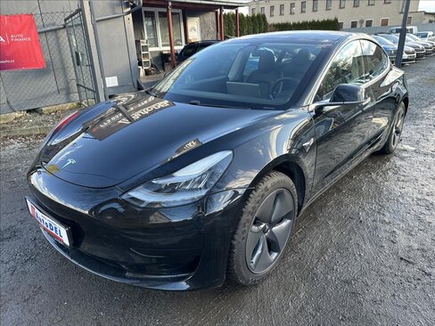 Tesla Model 3 Sedan 0,0 239 kw