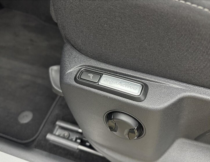 Volkswagen Tiguan SUV 2,0 l 147 kw