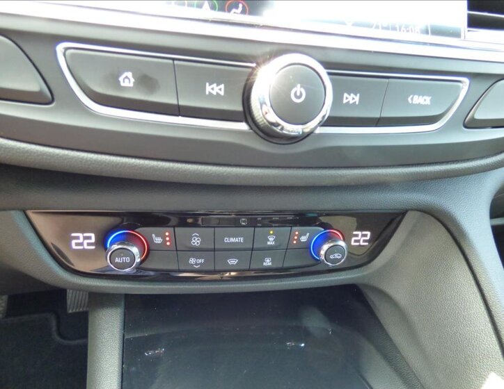 Opel Insignia Kombi 2,0 l 154 kw