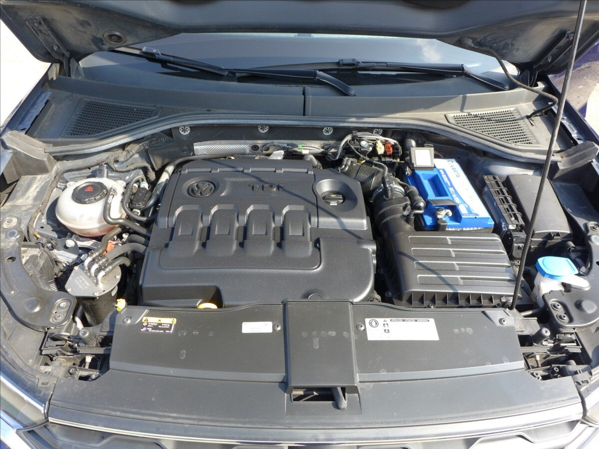 Volkswagen T-Roc SUV / Terénní 2,0 l 110 kw