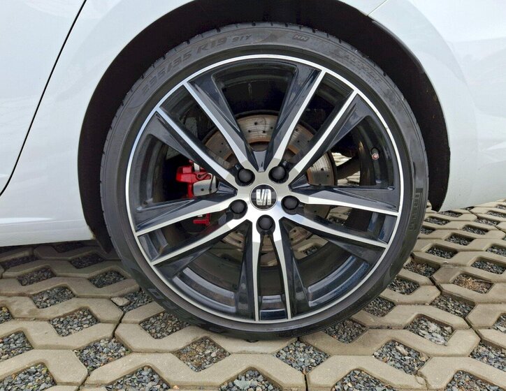 Seat Leon Kombi 2,0 l 221 kw