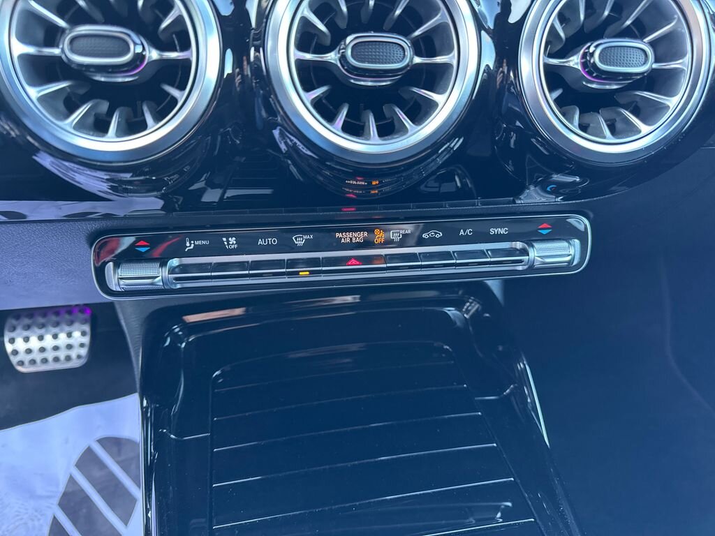 Mercedes-Benz CLA Kombi 2,0 l 310 kw