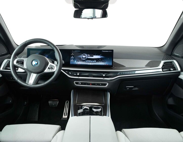 BMW X5 SUV 3,0 l 360 kw