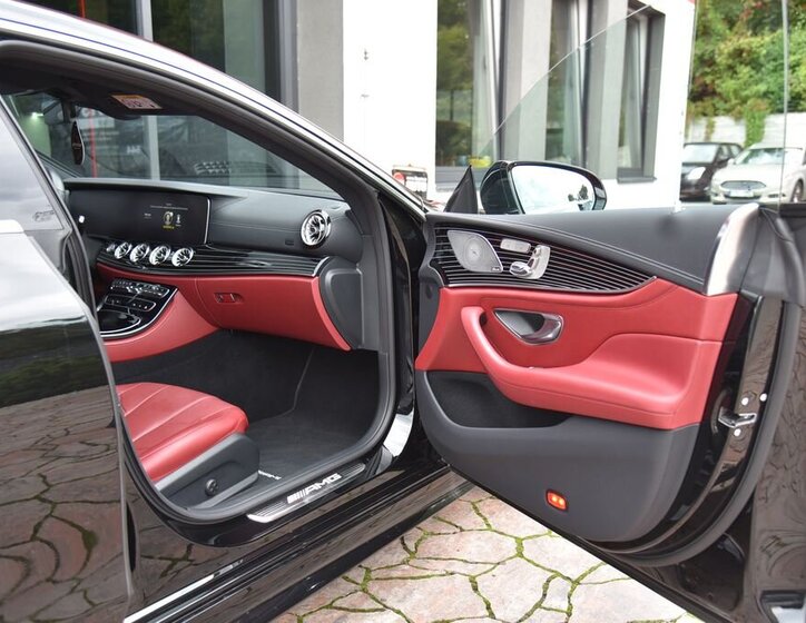 Mercedes-Benz CLS Sedan / Limuzína 3,0 l 320 kw