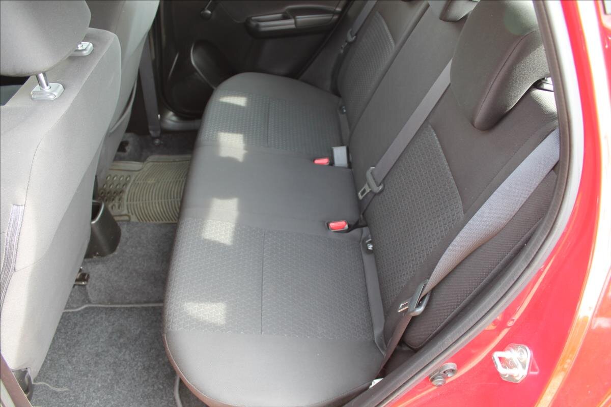 Suzuki Swift Hatchback 1,2 l 61 kw