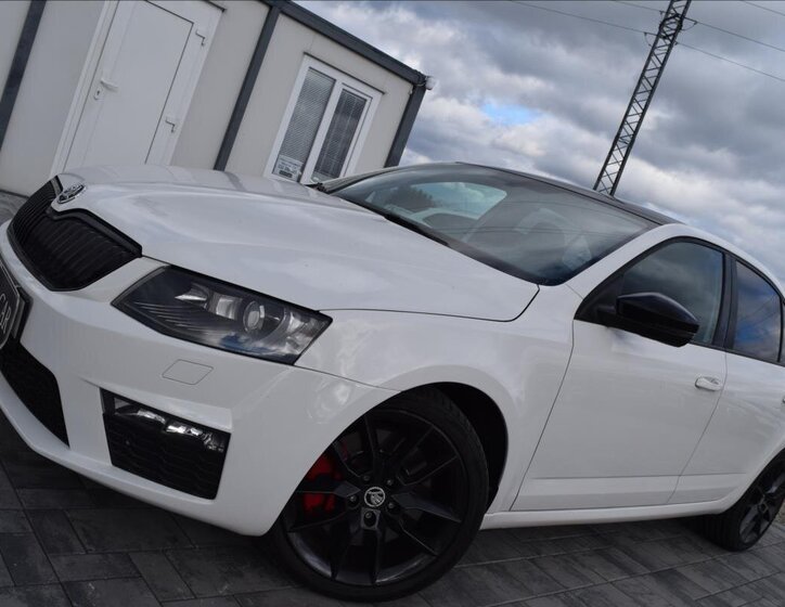 Škoda Octavia Sedan / Limuzína 2,0 l 135 kw