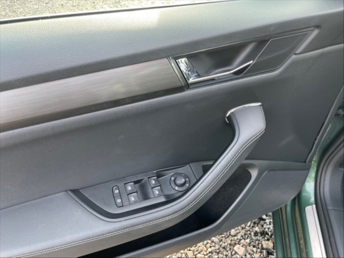 Škoda Superb Kombi 2,0 l 110 kw