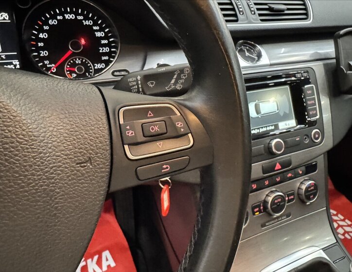 Volkswagen Passat Kombi 2,0 l 103 kw