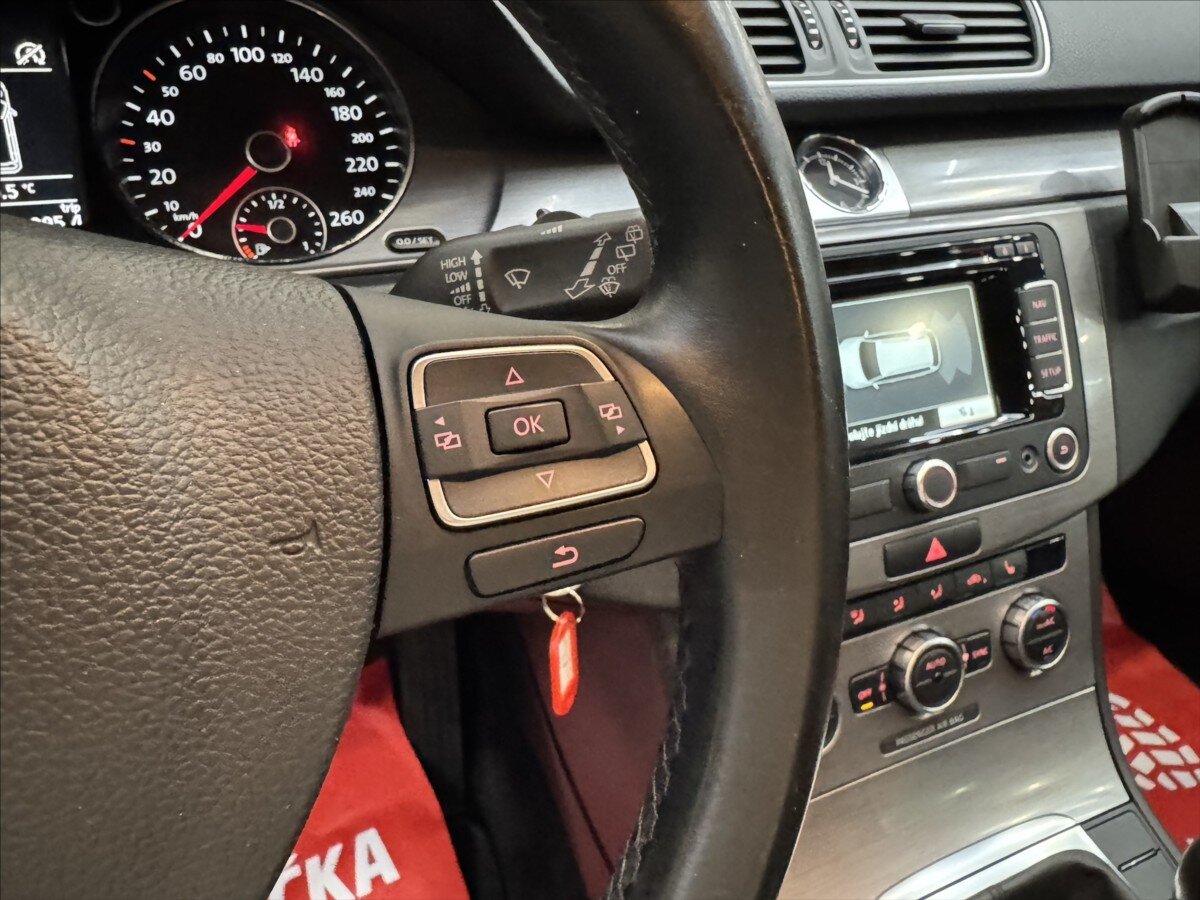 Volkswagen Passat Kombi 2,0 l 103 kw